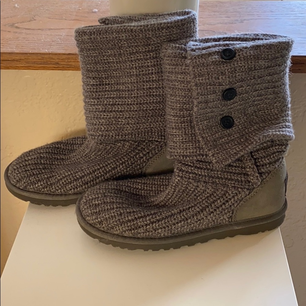Uggs - image 1